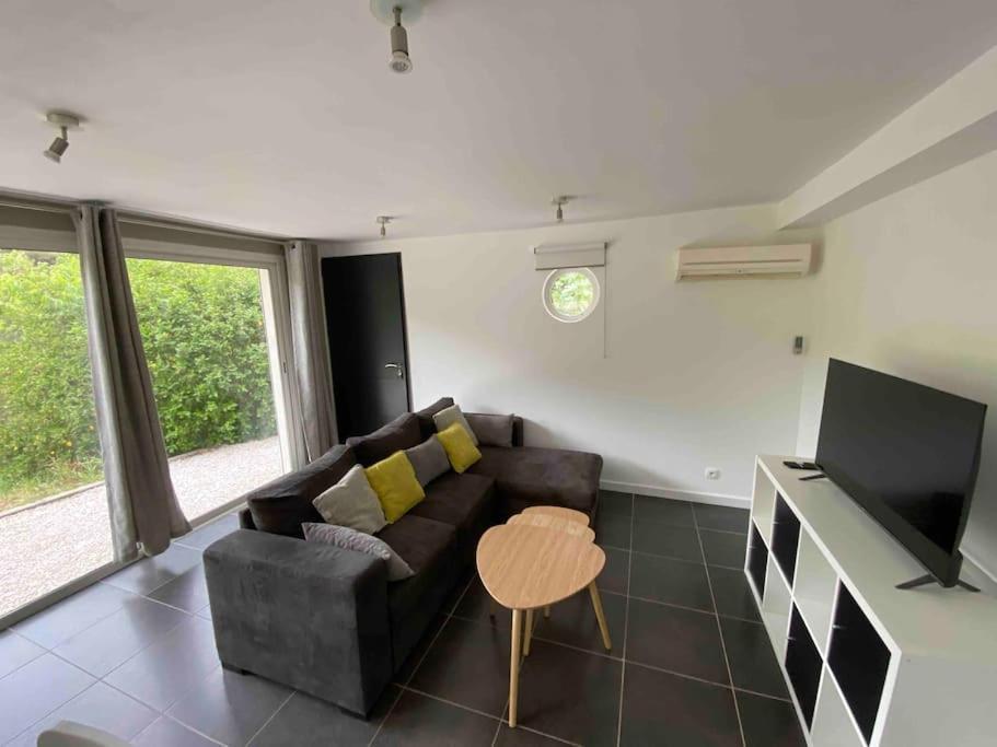 Appartement 2-4 Pers. Piscine, Entre Aix Et Cassis La Destrousse Exterior foto